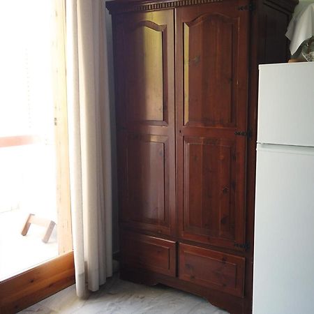 Fistiki Rooms Agia Marina  Exterior photo