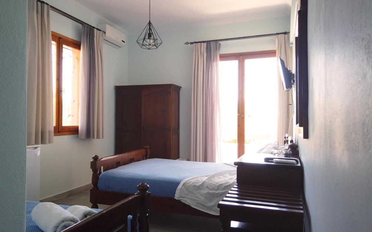 Fistiki Rooms Agia Marina  Exterior photo