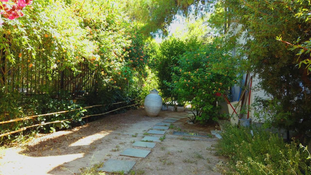 Fistiki Rooms Agia Marina  Exterior photo