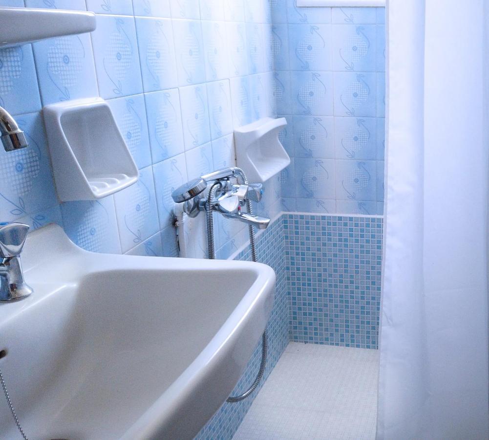 Fistiki Rooms Agia Marina  Exterior photo