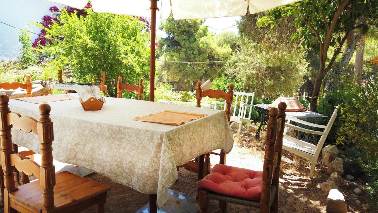 Fistiki Rooms Agia Marina  Exterior photo