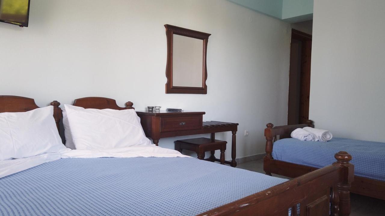 Fistiki Rooms Agia Marina  Exterior photo