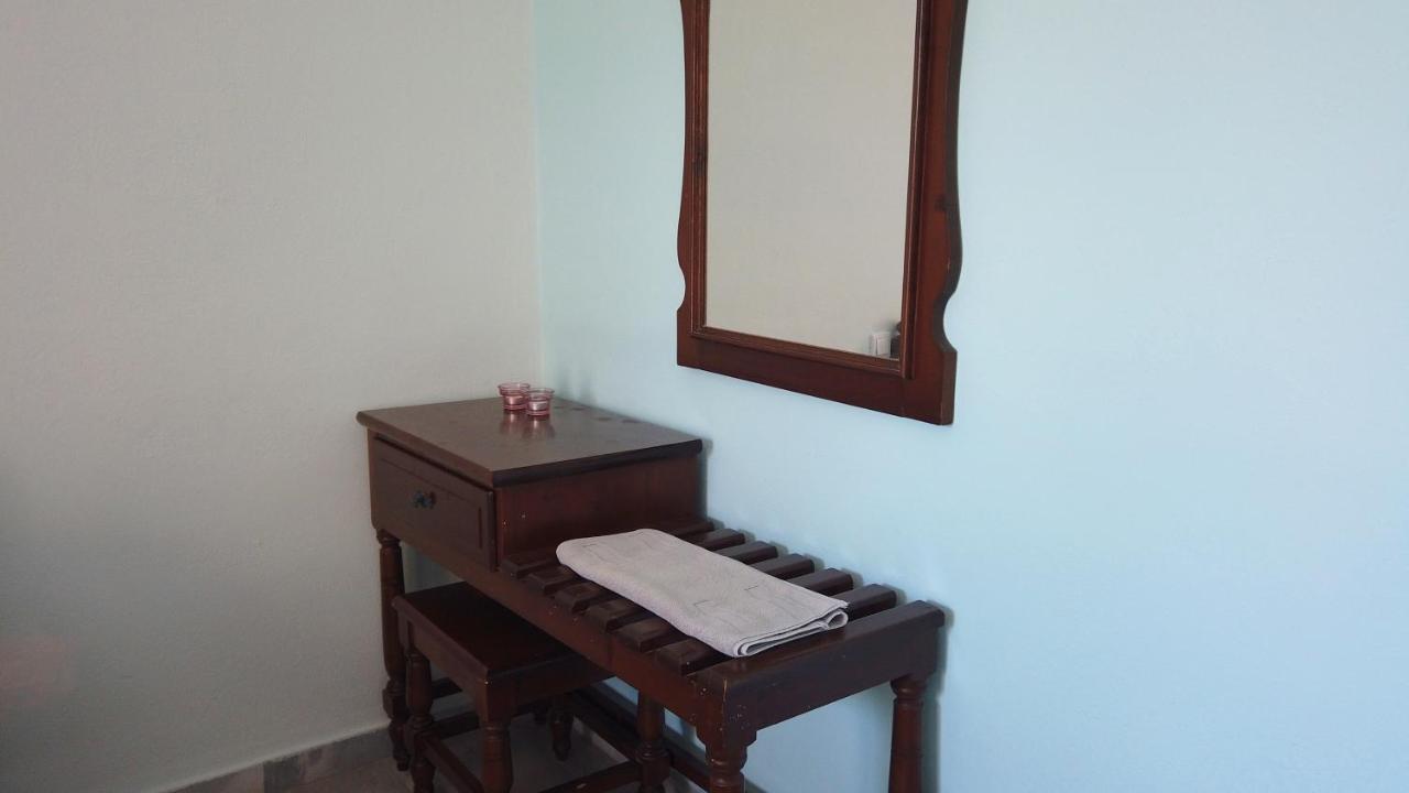 Fistiki Rooms Agia Marina  Exterior photo